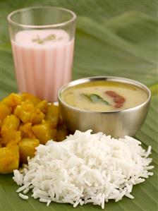 Daali thoy (Soup with chilli and ginger, India)