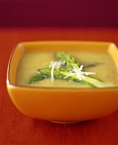 Asparagus soup with green asparagus and Parmesan