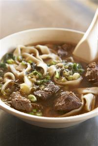 Beef noodle soup (Asia)