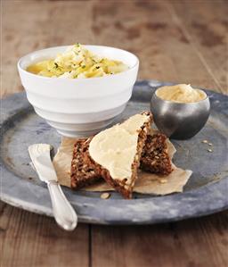 Cauliflower soup with wholegrain bread and hummus