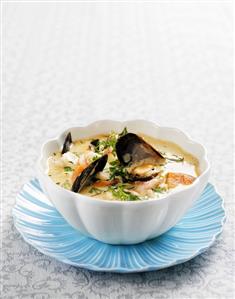 Bouillabaisse with prawns, shellfish and saffron