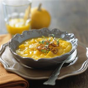 Pumpkin soup with fried bacon
