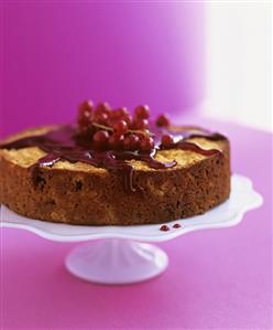 Apple cake with redcurrants