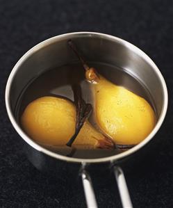 Vanilla poached pears