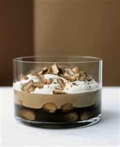 Trifle with pieces of chocolate bar