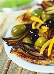 Roasted fennel with green and black olives