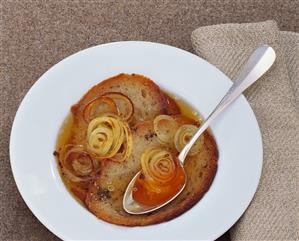 Bread soup with onion rings