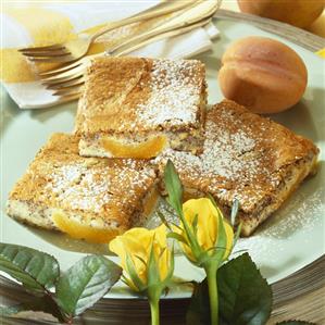 Apricot hazelnut slices with poppy seeds