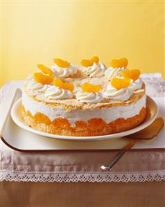 Whole quark cake with mandarin oranges