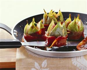 Ham-wrapped figs in Marsala