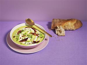 Pea soup with pancetta