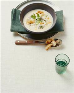 Minestra aglio ed erbette (Garlic soup, S. Tyrol)