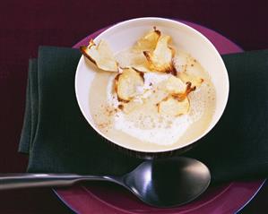 Hamburg parsley soup with crisps