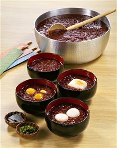 Sweet red azuki bean soup (Japan)