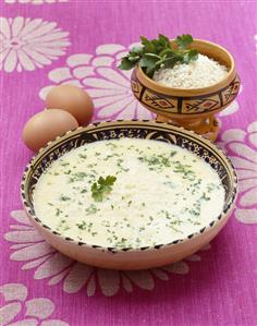 Yoghurt rice soup with parsley