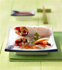 Rice paper rolls with papaya and vegetable filling