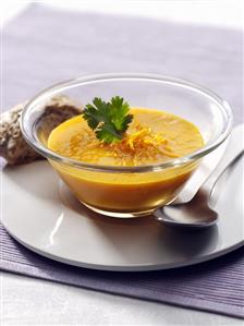 Curried carrot soup with orange