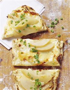 Tarte flambée with pears and three cheeses