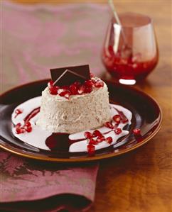 Gingerbread parfait with pomegranate cream sauce