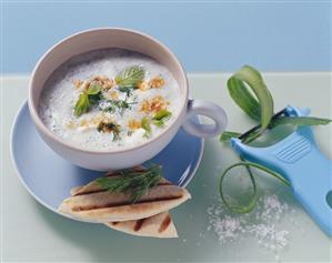 Cold cucumber and yoghurt soup with mint