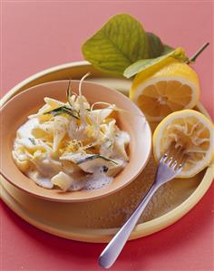 Conchiglie with lemon and mushroom sauce