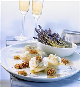 Roquefort pears with walnuts