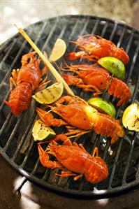 Grilled crayfish with limes