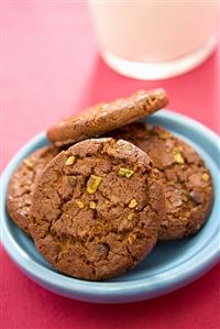 Chocolate and pistachio biscuits