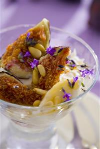 Yoghurt with fresh figs and lavender honey