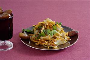 Chicory and carrot salad with dates