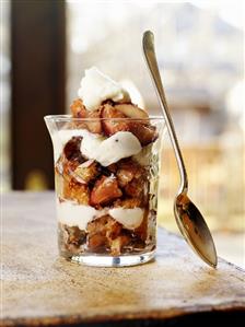 Fig trifle in a glass