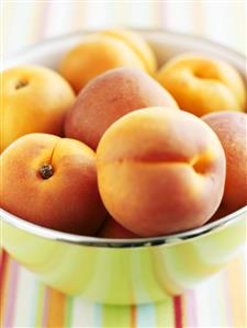 Fresh apricots in a bowl