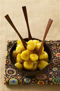 Fried bananas with maple syrup