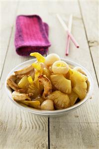 Chicken with pineapple and ginger