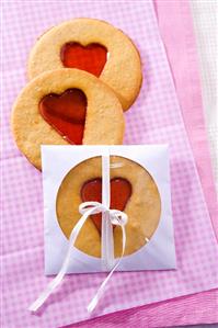 Three window cookies (biscuits with candy windows)