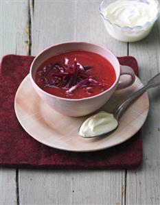 Beetroot soup with ginger