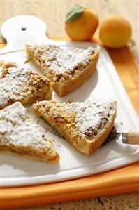 Apricot crumble tart