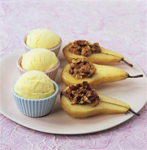 Baked pears with pecan stuffing and vanilla ice cream