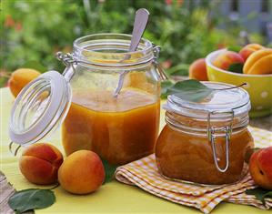 Apricot jam and fresh apricots