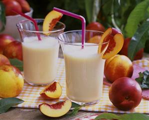 Nectarine shake and fresh nectarines