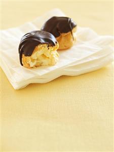 Profiteroles with chocolate icing