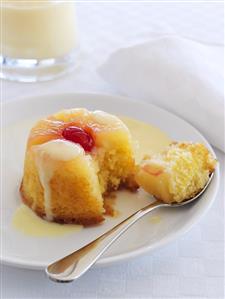 Pineapple upside-down pudding (UK)