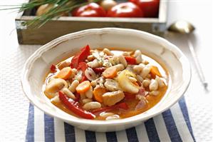 Tripe soup with beans and carrots