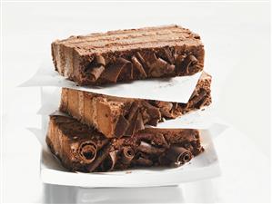 Chocolate cream cake, three slices