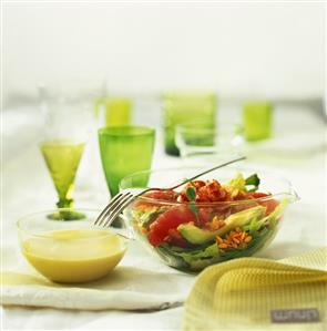 Salad with crayfish tails, grapefruit, avocado & mustard dressing