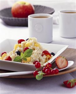 Bulgur with fresh fruit