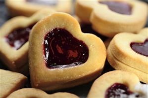 Heart-shaped jam biscuits