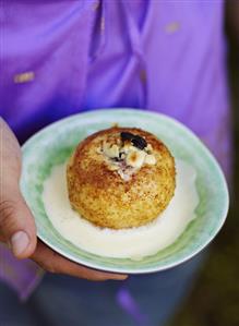 Baked apple stuffed with raisins, walnut and chocolate