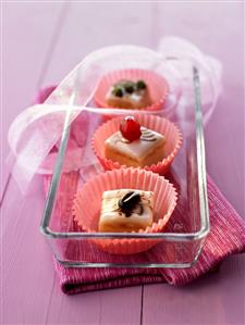 Petit fours