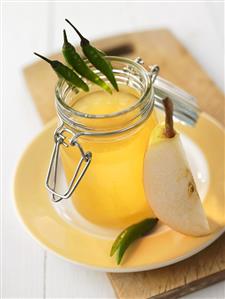 Pear jelly with chillies